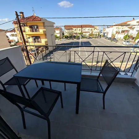 Happy Anchor Kallithea (Chalkidiki)